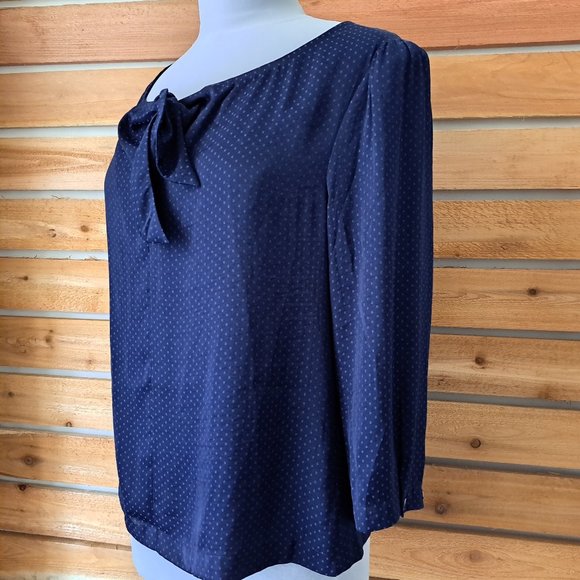 Cabi Polka Dots Top 3/4 Sleeve Size M Navy Blue Color Great Condition - Picture 3 of 12
